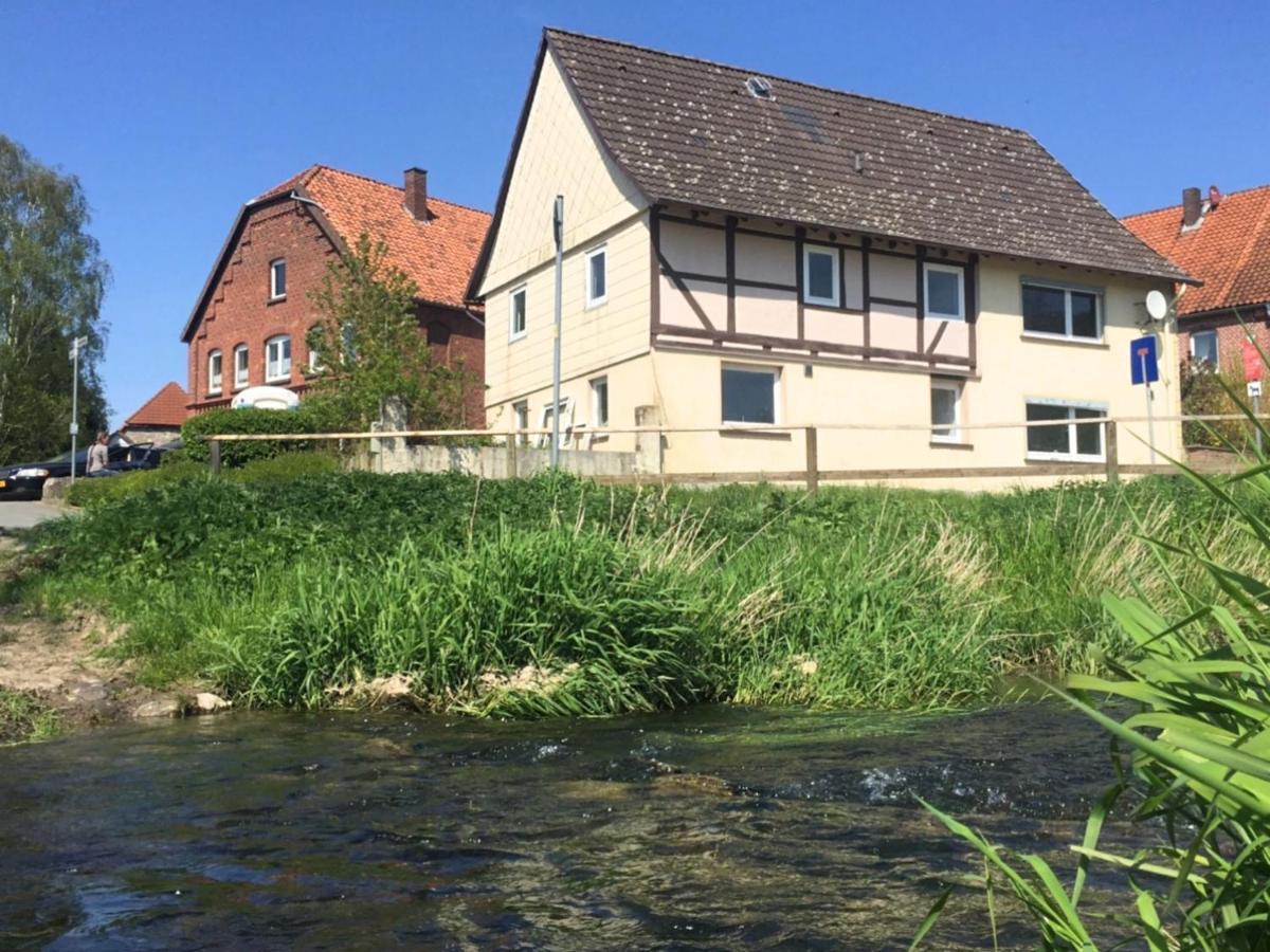 Modern Holiday Home Near River In Amelgatzen Emmerthal Værelse billede